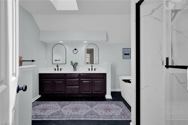 129 Stone Lake CT, Yorktown, VA 23693