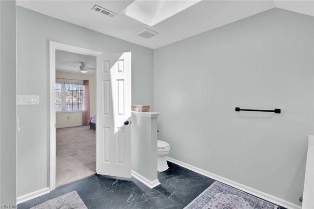 129 Stone Lake CT, Yorktown, VA 23693