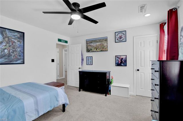 129 Stone Lake CT, Yorktown, VA 23693