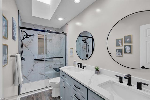 129 Stone Lake CT, Yorktown, VA 23693