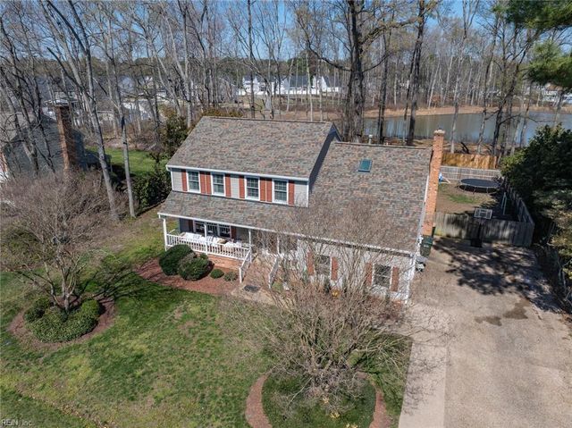 129 Stone Lake CT, Yorktown, VA 23693