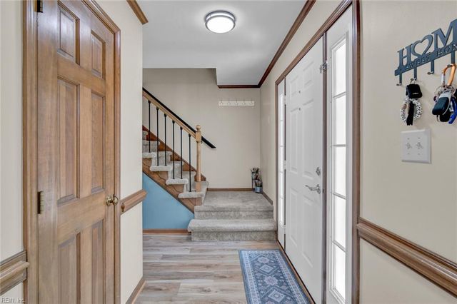 129 Stone Lake CT, Yorktown, VA 23693