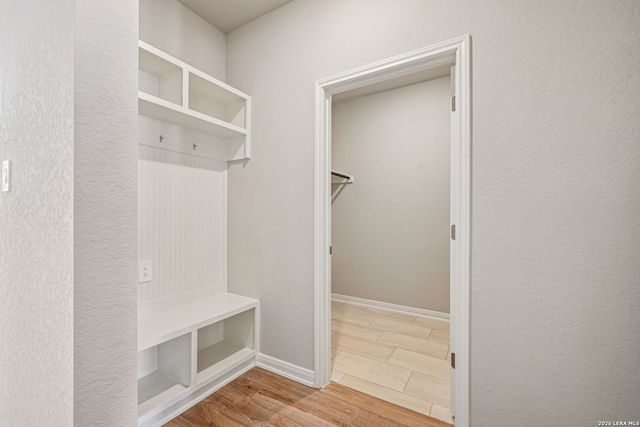 946 Earp Blvd, San Antonio, TX 78260