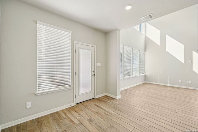 946 Earp Blvd, San Antonio, TX 78260