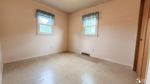 7947 Lake Breeze Drive, Monroe Twp, MI 48161