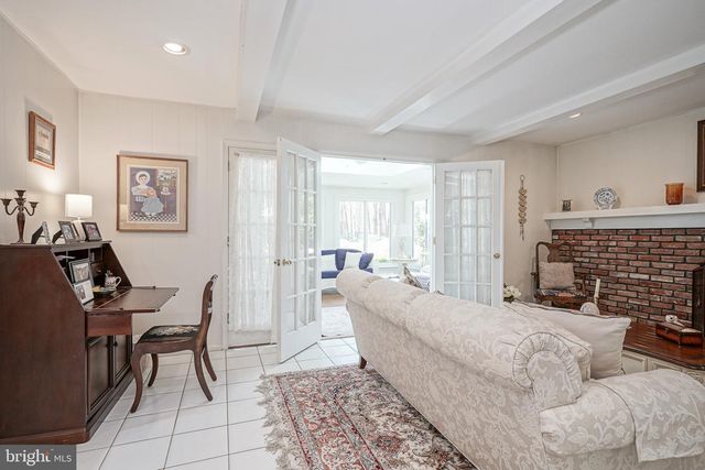 8 BARBERRY MEWS, Medford, NJ 08055
