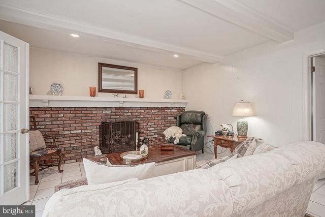 8 BARBERRY MEWS, Medford, NJ 08055