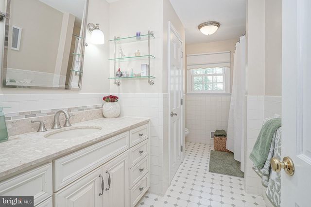 8 BARBERRY MEWS, Medford, NJ 08055
