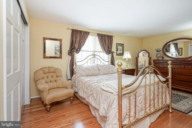 8 BARBERRY MEWS, Medford, NJ 08055