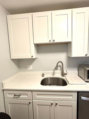 289 Essex St 211, Salem, MA 01970