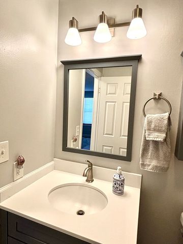 289 Essex St 211, Salem, MA 01970