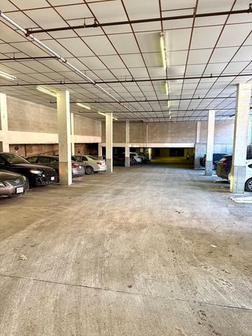 289 Essex St 211, Salem, MA 01970