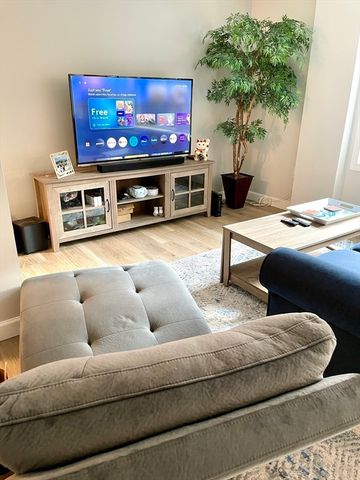 289 Essex St 211, Salem, MA 01970