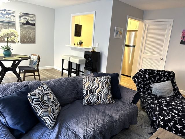 289 Essex St 211, Salem, MA 01970