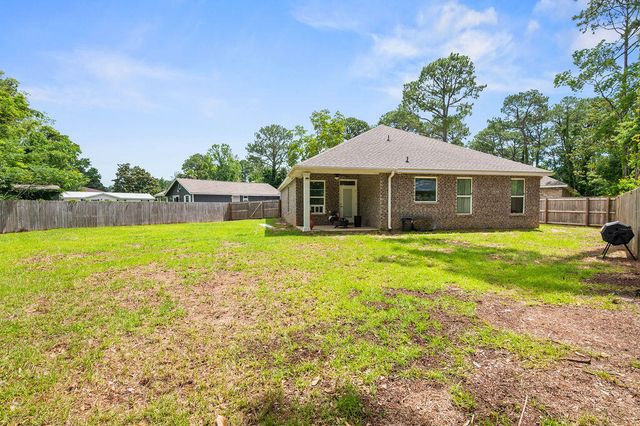 2 Marty Ln Lane, Fort Walton Beach, FL 32547
