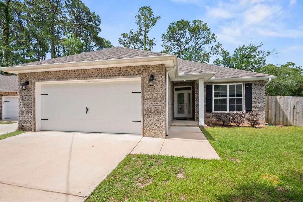 2 Marty Ln Lane, Fort Walton Beach, FL 32547