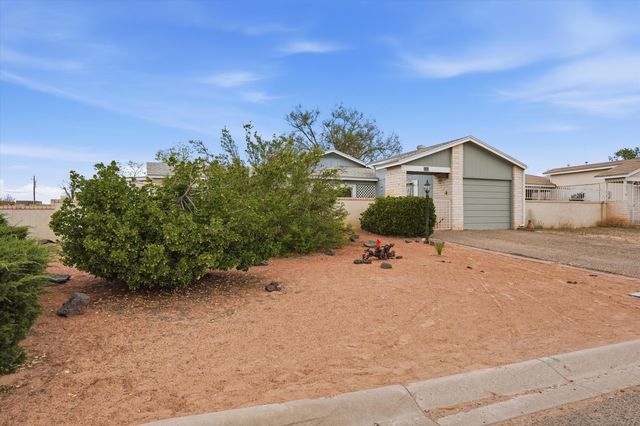 153 Mica Drive NE, Albuquerque, NM 87124
