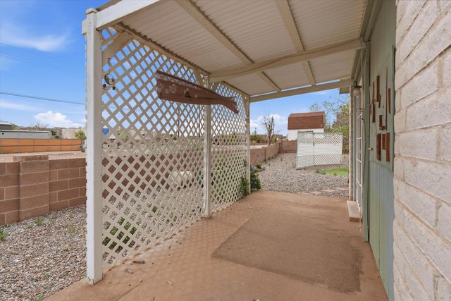 153 Mica Drive NE, Albuquerque, NM 87124