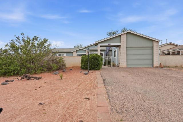 153 Mica Drive NE, Albuquerque, NM 87124