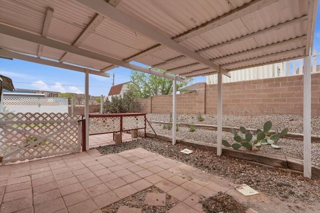 153 Mica Drive NE, Albuquerque, NM 87124