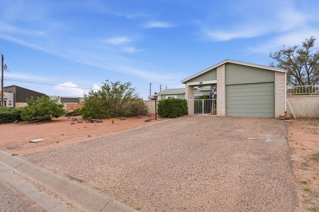 153 Mica Drive NE, Albuquerque, NM 87124