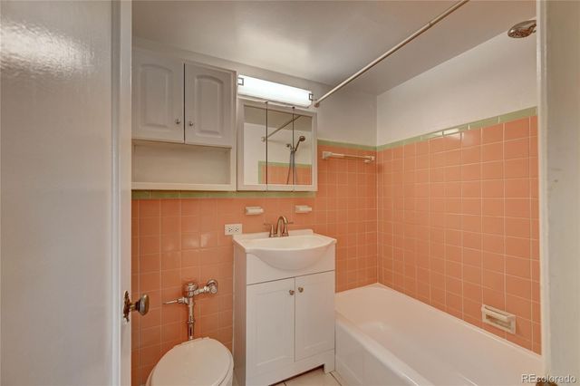 505 N Logan Street 6, Denver, CO 80203