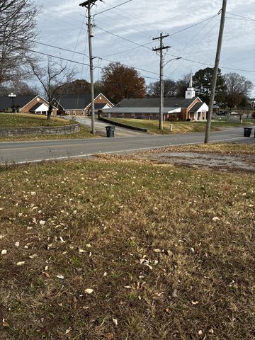 217 Church St, Lafayette, TN 37083