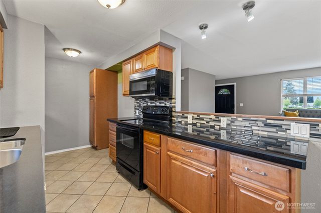 2008 Pacific Place, Mount Vernon, WA 98273
