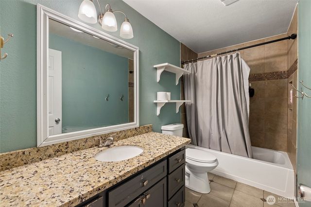 2008 Pacific Place, Mount Vernon, WA 98273