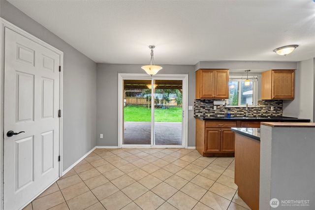 2008 Pacific Place, Mount Vernon, WA 98273