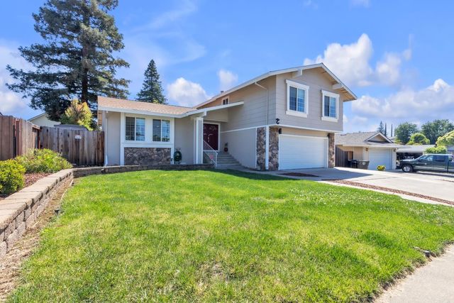 8232 Scarlet Oak Cir, Citrus Heights, CA 95610