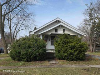2403 N Bond Street, Saginaw, MI 48602