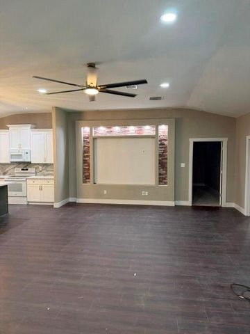 467 Whisperwood Drive, Onalaska, TX 77360