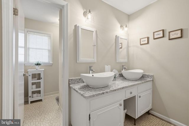 13621 N GATE DR, Silver Spring, MD 20906