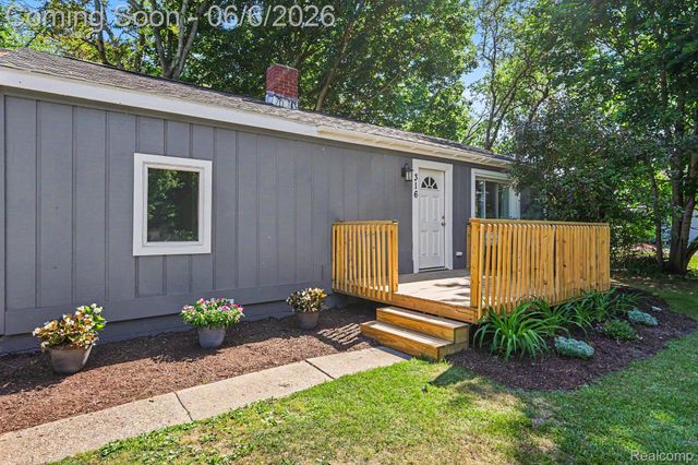 316 Oak Street, Webberville Village, MI 48892