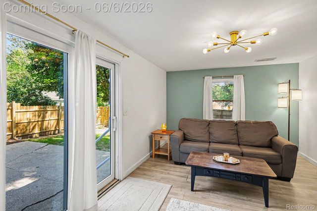 316 Oak Street, Webberville Village, MI 48892