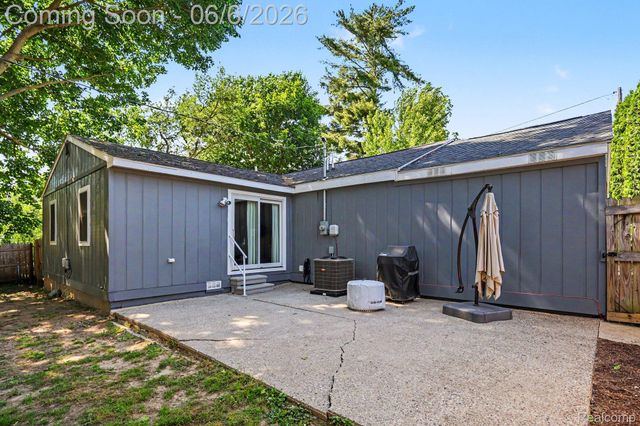 316 Oak Street, Webberville Village, MI 48892