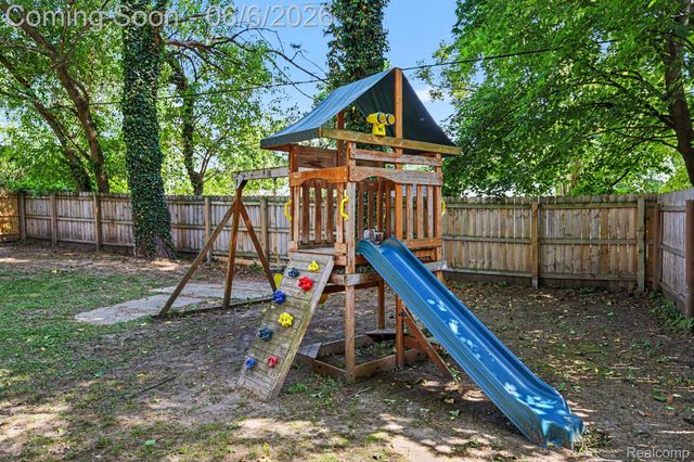 316 Oak Street, Webberville Village, MI 48892