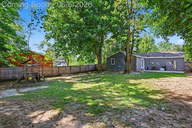 316 Oak Street, Webberville Village, MI 48892