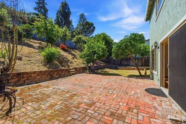 208 Essex Way, Benicia, CA 94510