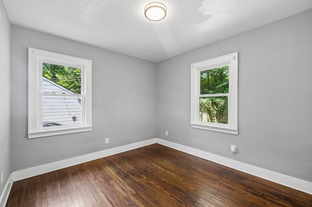 713 Woodlawn Dr, Clarksville, TN 37040