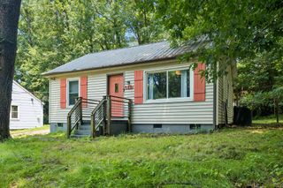 713 Woodlawn Dr, Clarksville, TN 37040