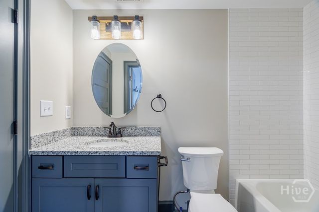 34 Depot St 25, Hartwell, GA 30643