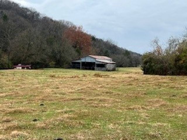 1 Cross Keys Road, College Grove, TN 37046