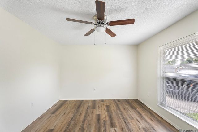11598 Baylor Dr, Baton Rouge, LA 70816
