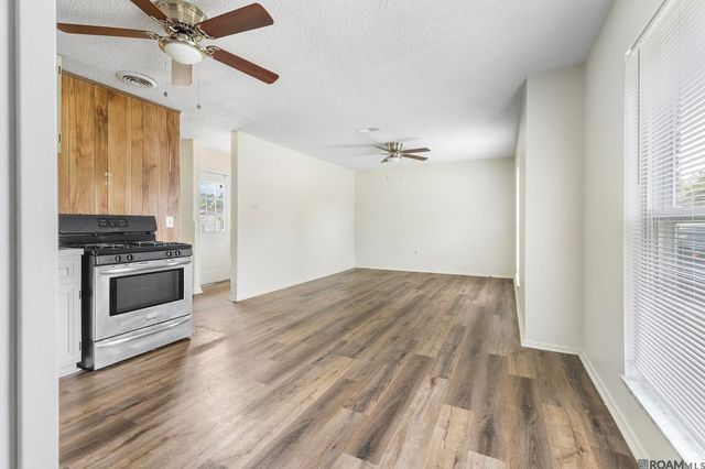 11598 Baylor Dr, Baton Rouge, LA 70816