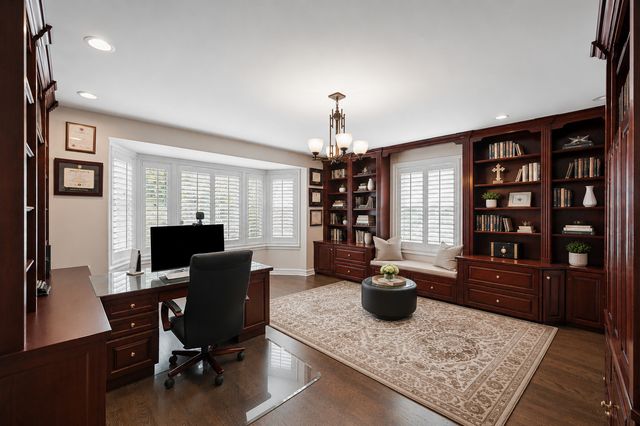 2 Hickory Lane, Northbrook, IL 60062