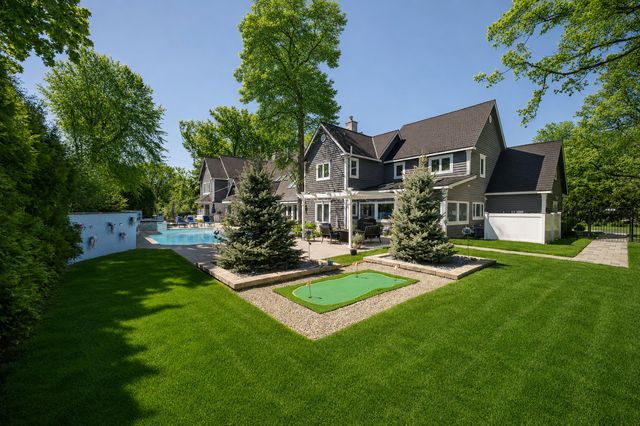 2 Hickory Lane, Northbrook, IL 60062