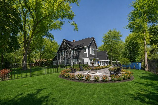 2 Hickory Lane, Northbrook, IL 60062