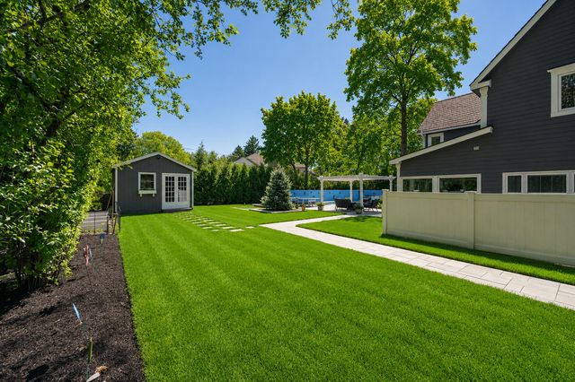 2 Hickory Lane, Northbrook, IL 60062